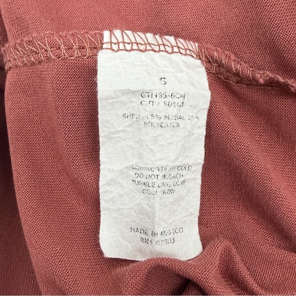 Green Envelope Size Small Brick Red Halter Sleeveless Blouse Tank Top - Picture 11 of 12